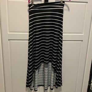 XS Olivia skirt black and white striped